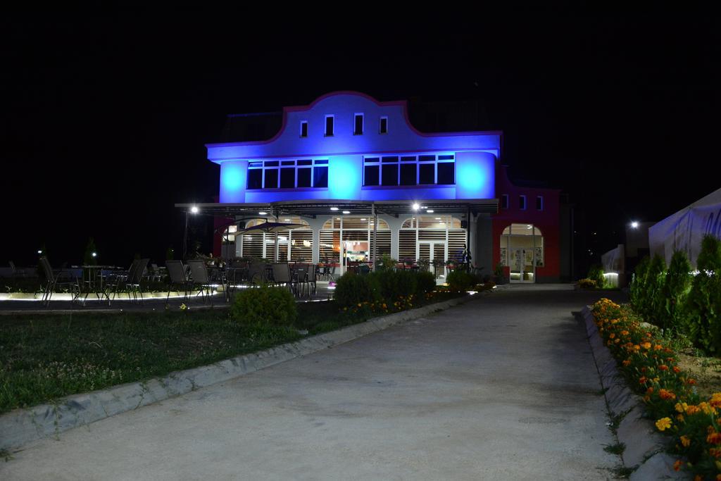 Villa Grand Bitola Exteriör bild